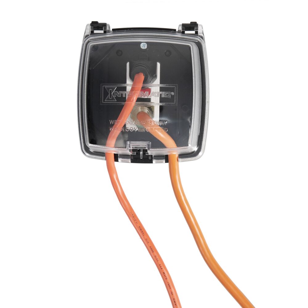 Plastic In-Use Weatherproof Cover, Vertical Mount, Double-Gang, GFCI & Duplex Single-Gang Horizontal or Vertical applications, 2.25" Clear